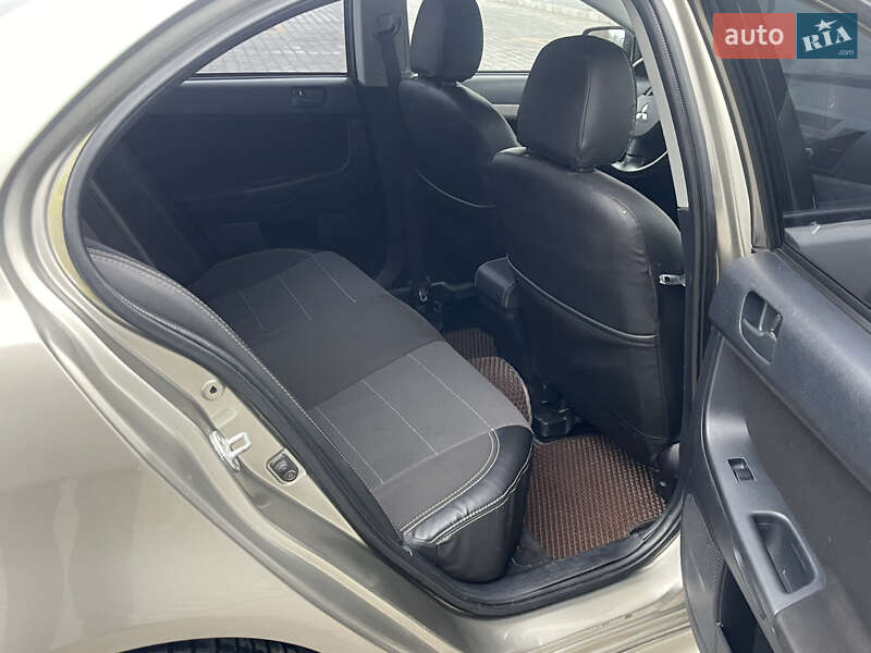 Седан Mitsubishi Lancer 2007 в Миколаєві