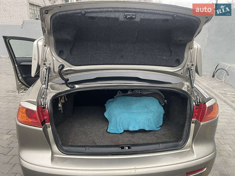 Седан Mitsubishi Lancer 2007 в Миколаєві