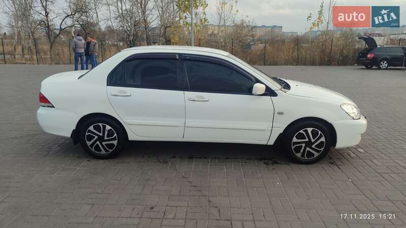 Седан Mitsubishi Lancer 2008 в Днепре