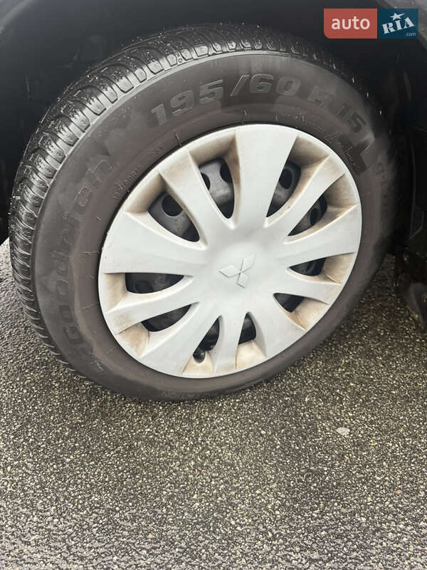 Седан Mitsubishi Lancer 2007 в Киеве