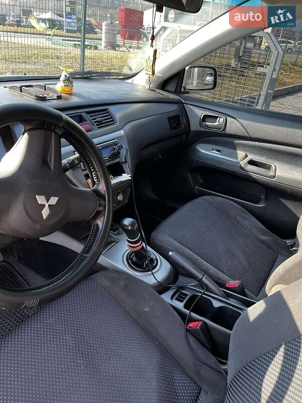 Универсал Mitsubishi Lancer 2007 в Обухове
