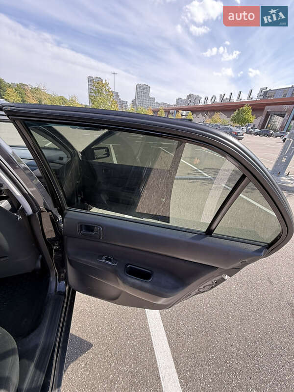 Седан Mitsubishi Lancer 2008 в Киеве