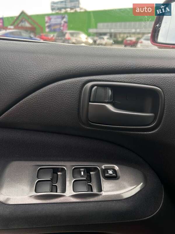 Седан Mitsubishi Lancer 2007 в Черновцах