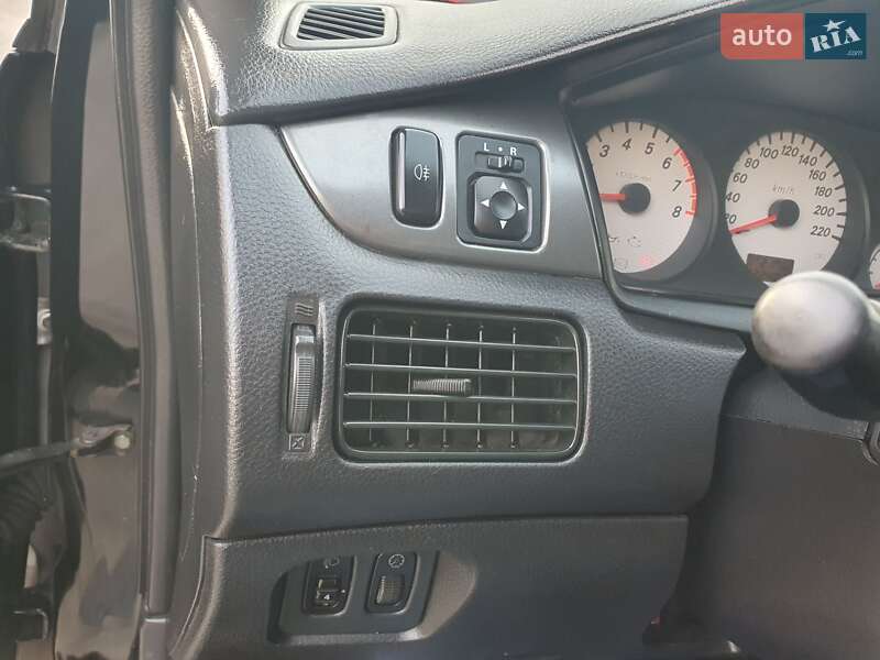 Седан Mitsubishi Lancer 2006 в Киеве