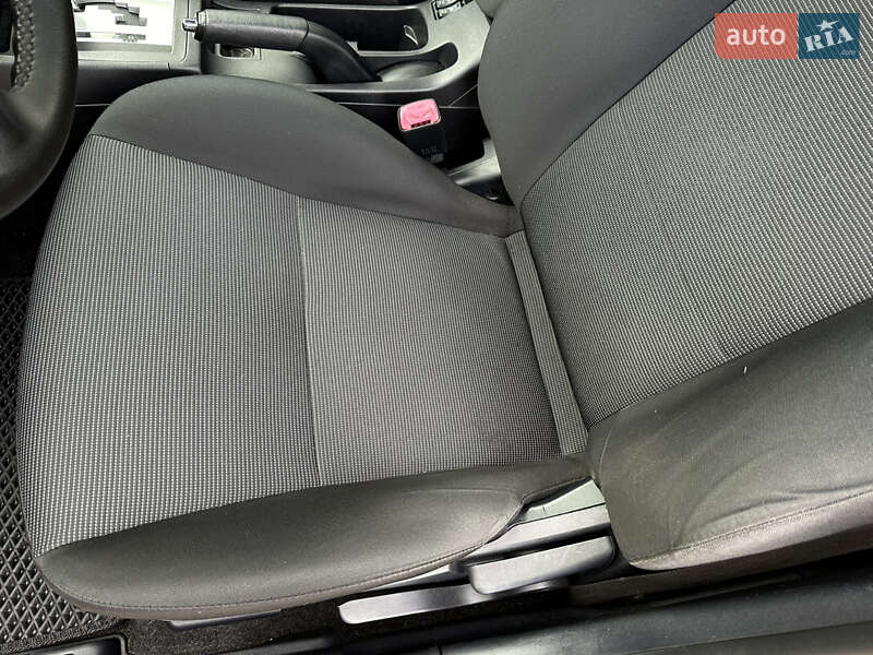 Седан Mitsubishi Lancer 2009 в Киеве