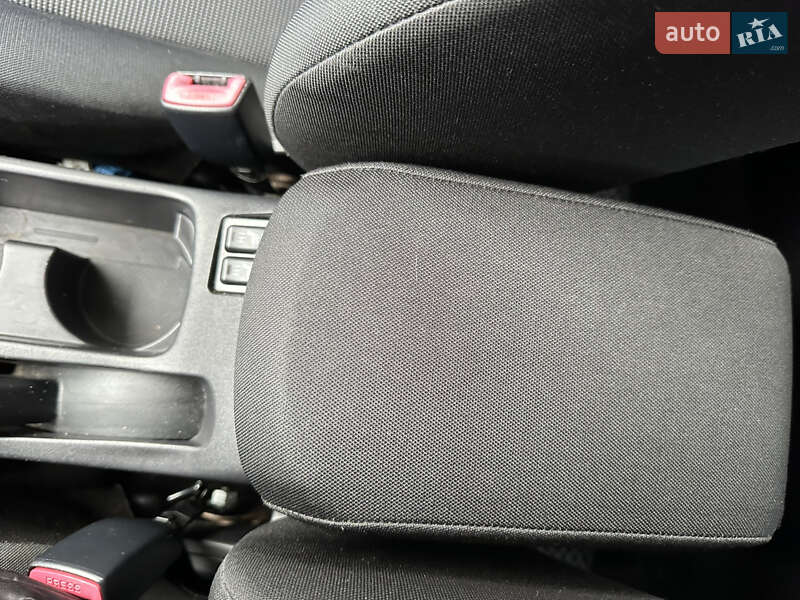 Седан Mitsubishi Lancer 2009 в Киеве