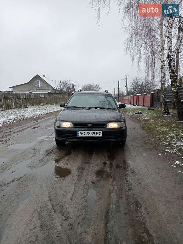 Універсал Mitsubishi Lancer 1995 в Сарнах