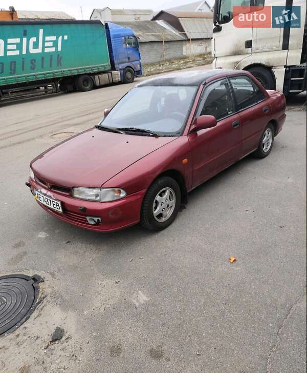 Седан Mitsubishi Lancer 1993 в Днепре фото 2 Седан Mitsubishi Lancer 1993 в Днепре