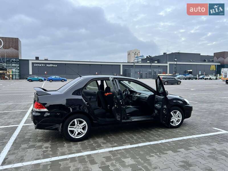 Седан Mitsubishi Lancer 2008 в Києві