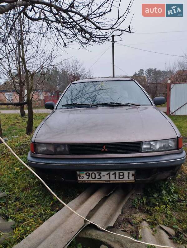 Mitsubishi Lancer 1990