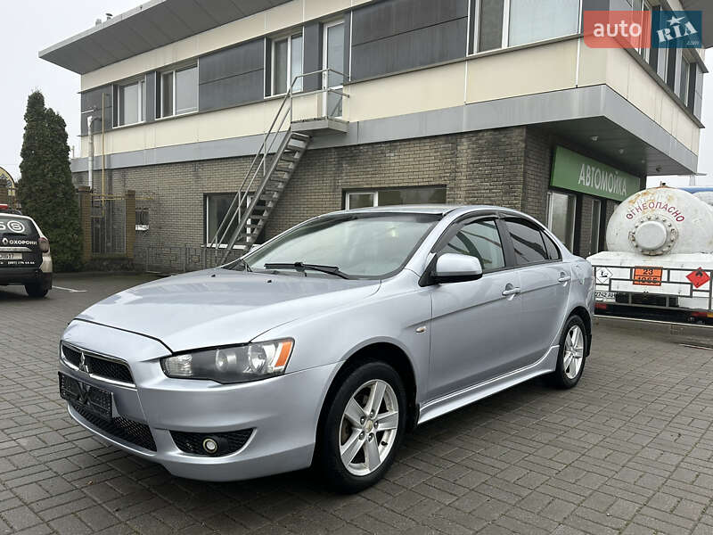 Седан Mitsubishi Lancer 2009 в Харкові