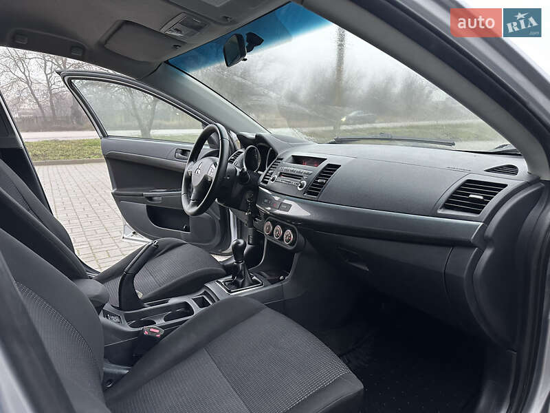 Седан Mitsubishi Lancer 2009 в Харкові