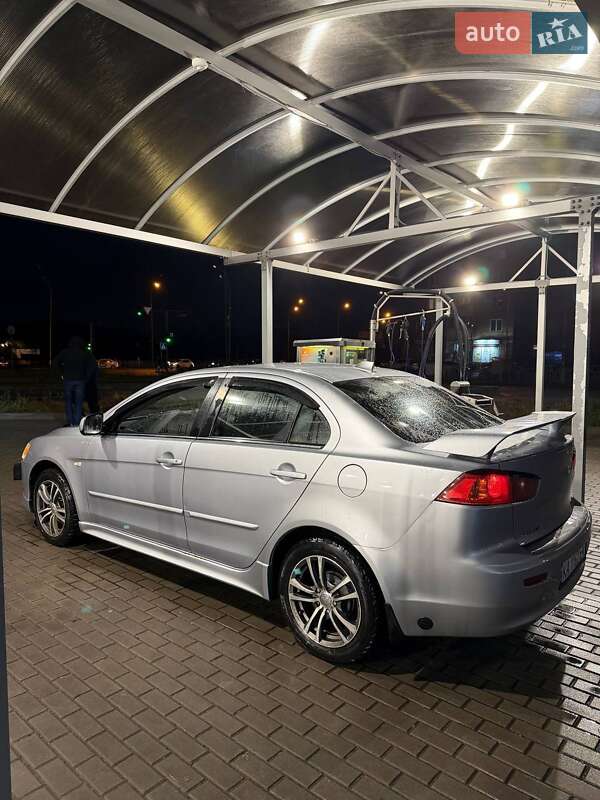 Седан Mitsubishi Lancer 2008 в Киеве