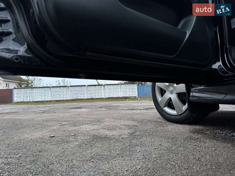 Седан Mitsubishi Lancer 2005 в Житомирі фото 38 Седан Mitsubishi Lancer 2005 в Житомирі