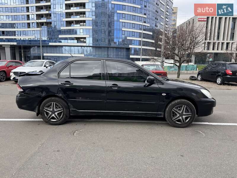 Седан Mitsubishi Lancer 2006 в Києві