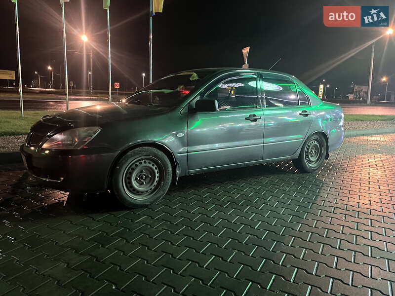 Седан Mitsubishi Lancer 2003 в Коломые фото 7 Седан Mitsubishi Lancer 2003 в Коломые