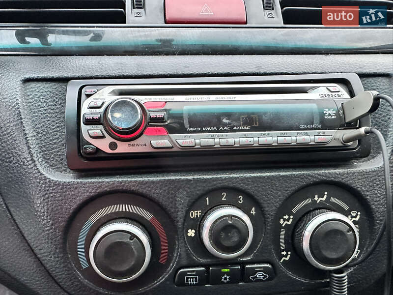 Седан Mitsubishi Lancer 2005 в Черновцах фото 17 Седан Mitsubishi Lancer 2005 в Черновцах