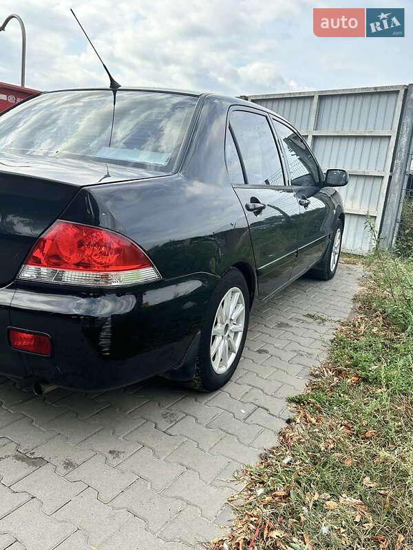 Седан Mitsubishi Lancer 2009 в Львові фото 3 Седан Mitsubishi Lancer 2009 в Львові