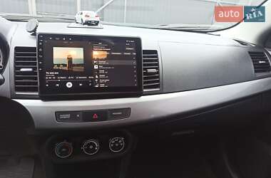 Седан Mitsubishi Lancer 2011 в Черкасах