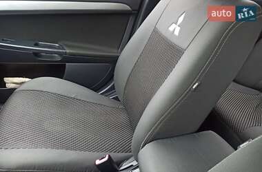Седан Mitsubishi Lancer 2011 в Черкасах