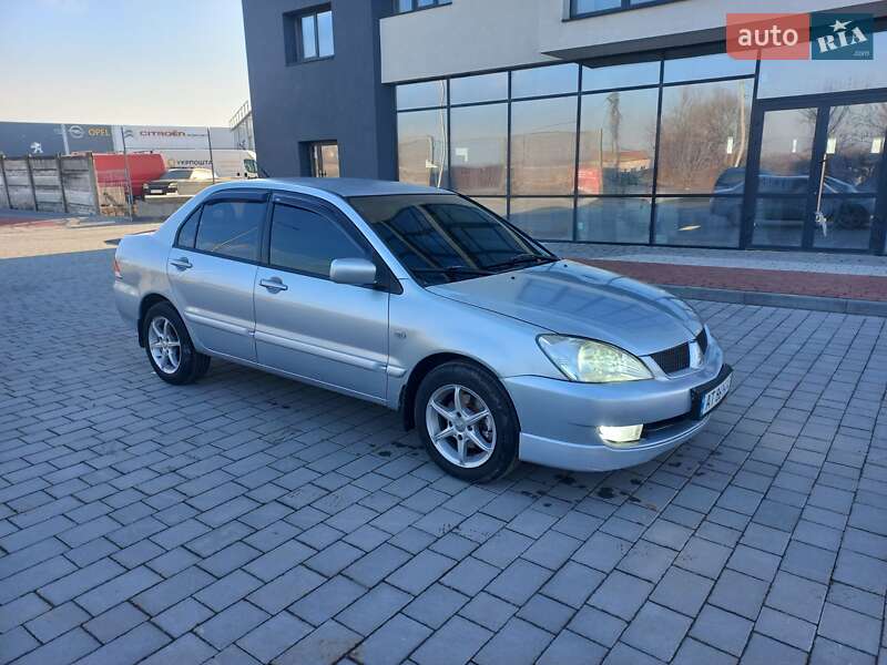 Седан Mitsubishi Lancer 2009 в Ивано-Франковске