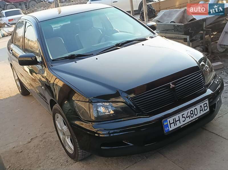 Седан Mitsubishi Lancer 2002 в Одессе