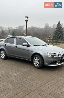 Седан Mitsubishi Lancer 2015 в Сумах