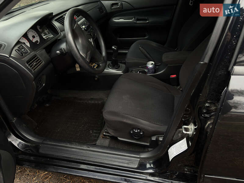 Седан Mitsubishi Lancer 2006 в Макарові