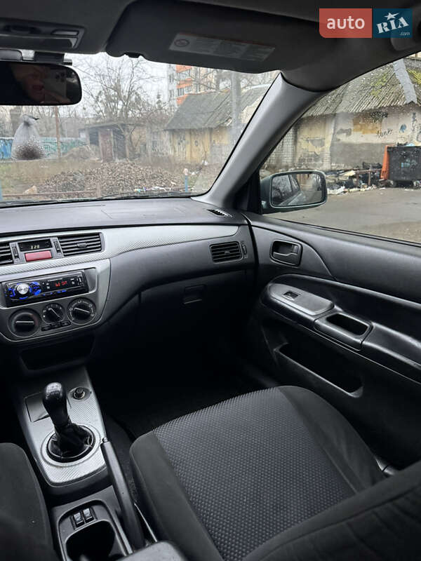 Седан Mitsubishi Lancer 2006 в Киеве