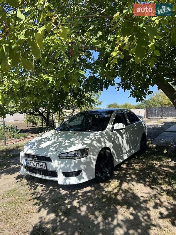 Mitsubishi Lancer 2014