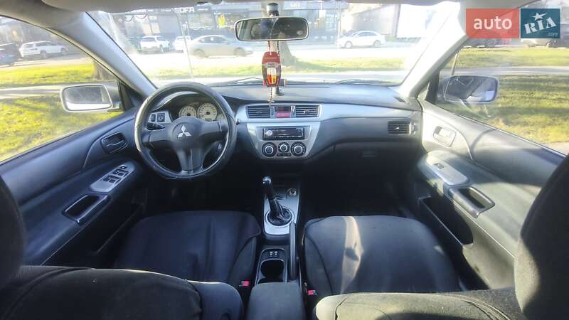 Седан Mitsubishi Lancer 2006 в Ужгороде