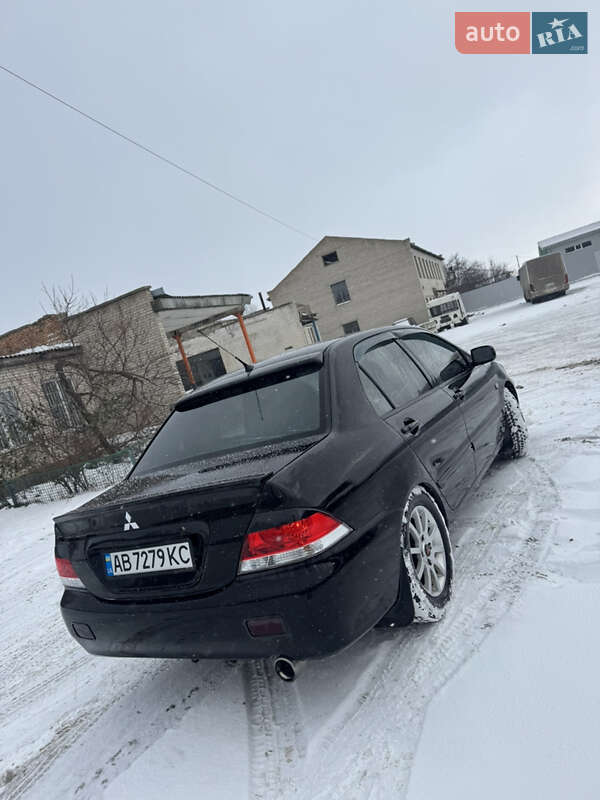 Седан Mitsubishi Lancer 2006 в Гайсину