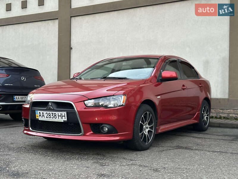 Седан Mitsubishi Lancer 2012 в Києві