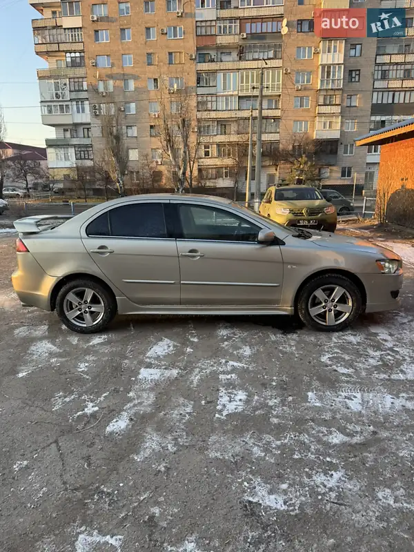 Mitsubishi Lancer