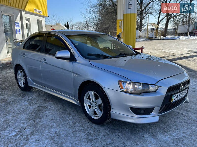 Седан Mitsubishi Lancer 2008 в Смеле