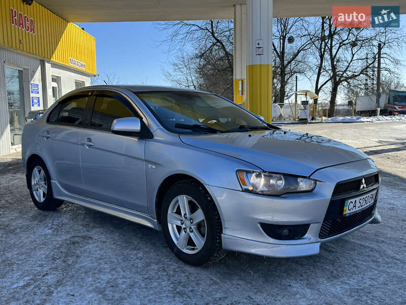 Седан Mitsubishi Lancer 2008 в Смеле