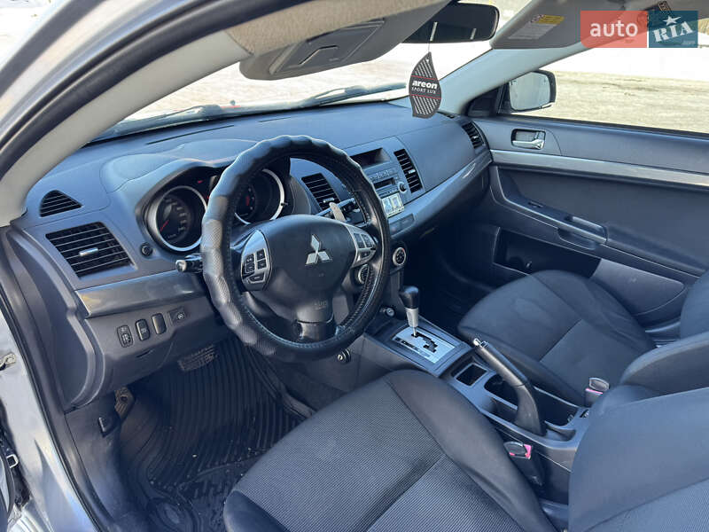 Седан Mitsubishi Lancer 2008 в Смеле