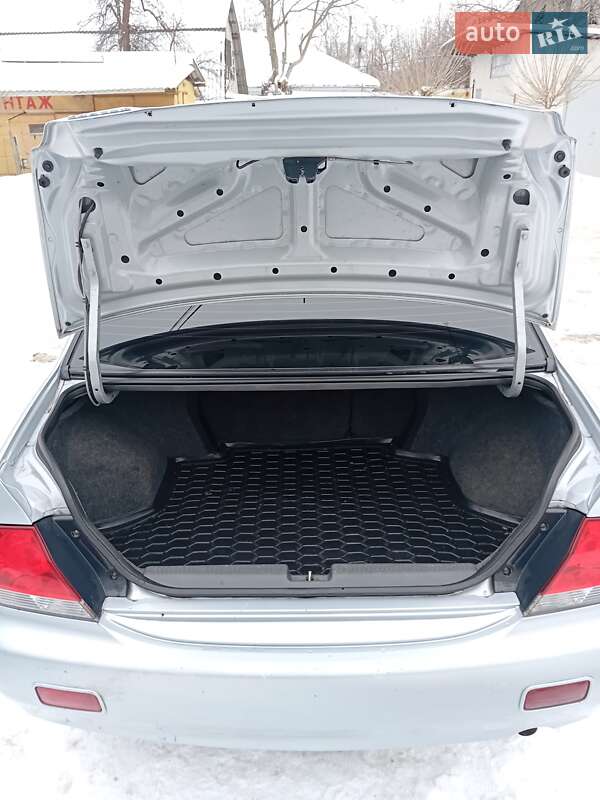 Седан Mitsubishi Lancer 2005 в Сокирянах фото 2 Седан Mitsubishi Lancer 2005 в Сокирянах