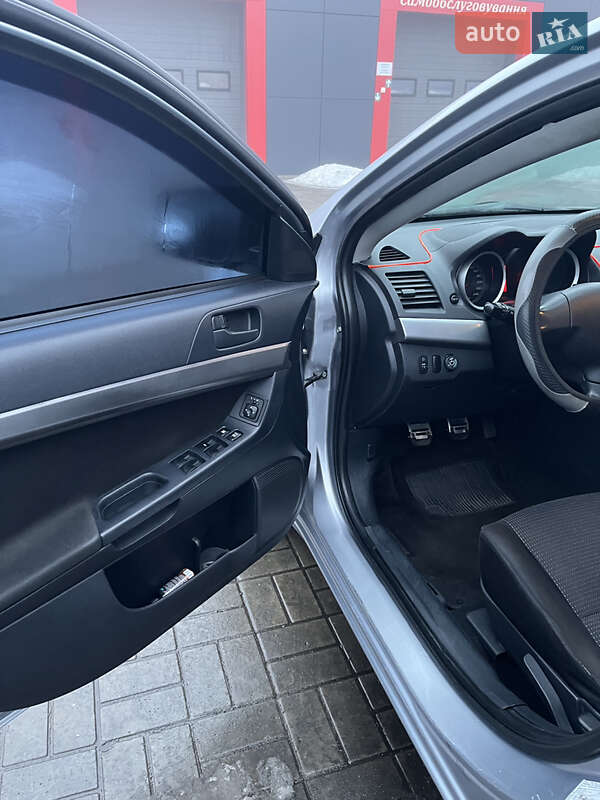 Седан Mitsubishi Lancer 2008 в Черкассах