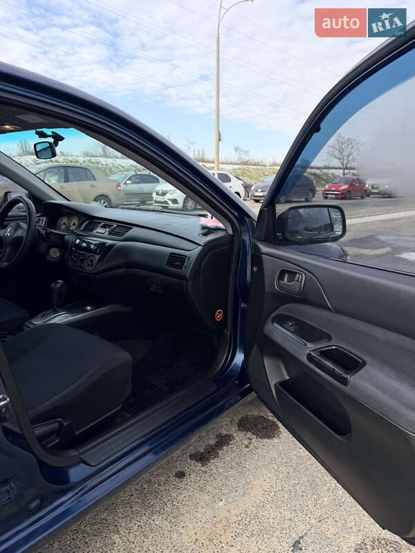 Седан Mitsubishi Lancer 2006 в Одессе