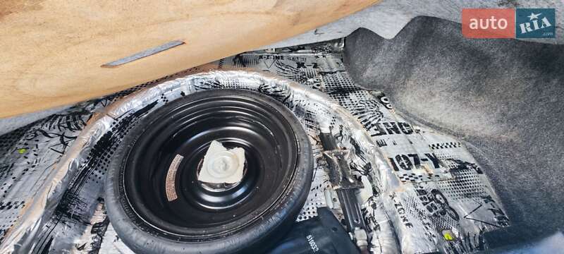 Седан Mitsubishi Lancer 2014 в Чернигове