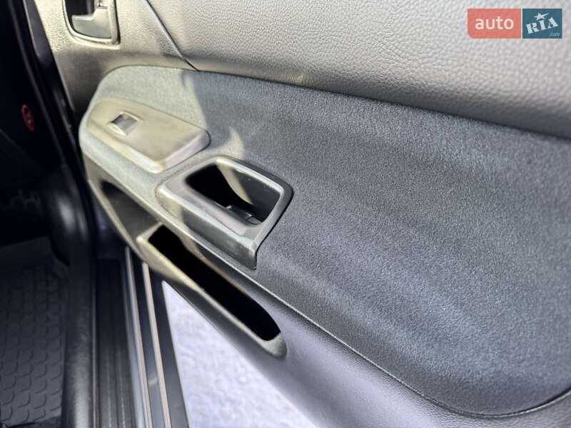 Седан Mitsubishi Lancer 2009 в Киеве фото 34 Седан Mitsubishi Lancer 2009 в Киеве