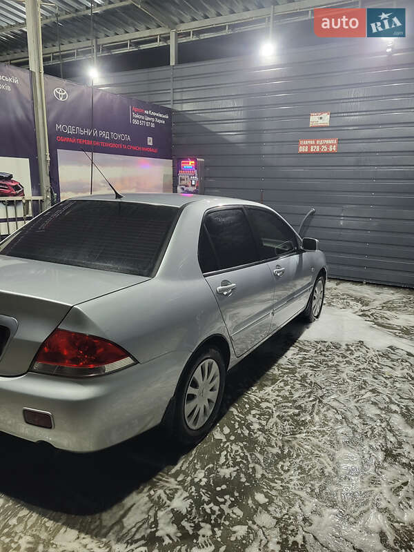 Седан Mitsubishi Lancer 2007 в Люботине