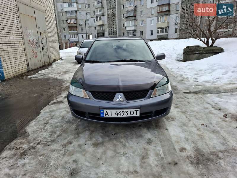 Седан Mitsubishi Lancer 2009 в Киеве