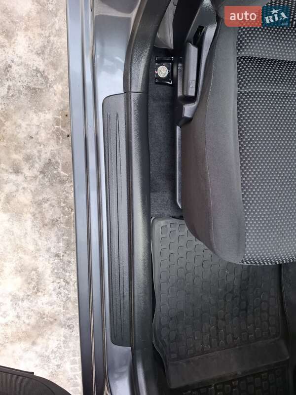 Седан Mitsubishi Lancer 2009 в Киеве