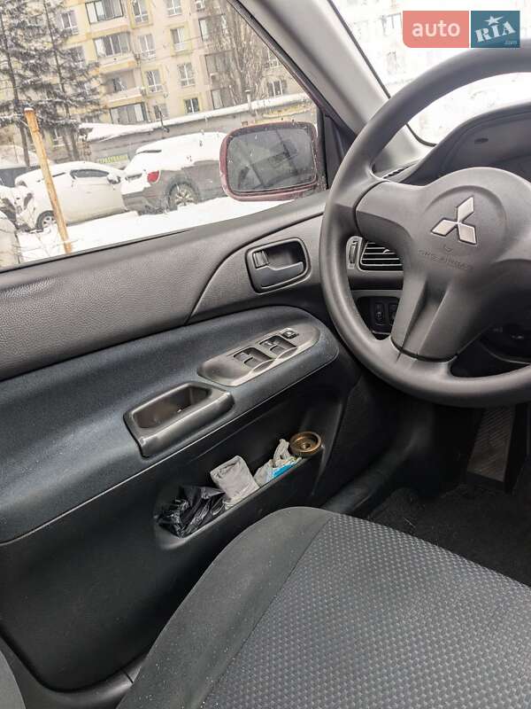 Седан Mitsubishi Lancer 2008 в Киеве