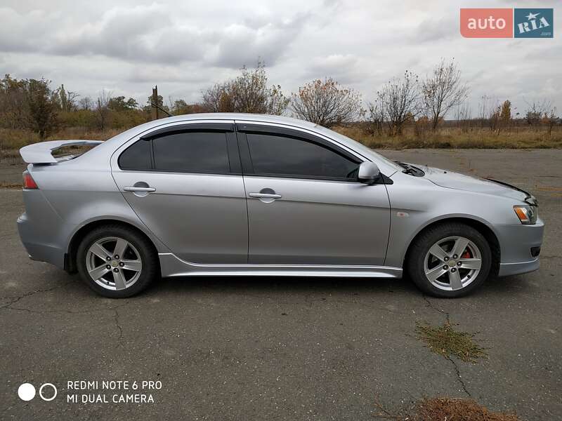 Седан Mitsubishi Lancer 2009 в Александровке