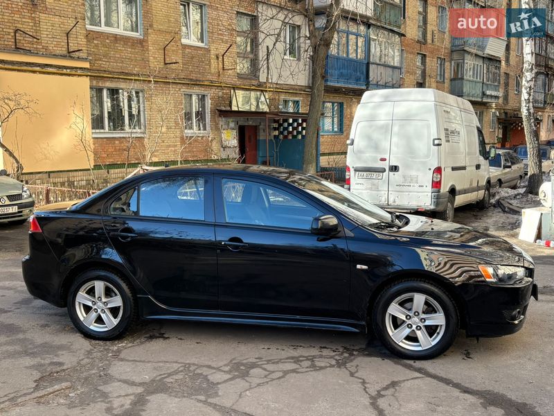 Седан Mitsubishi Lancer 2007 в Киеве