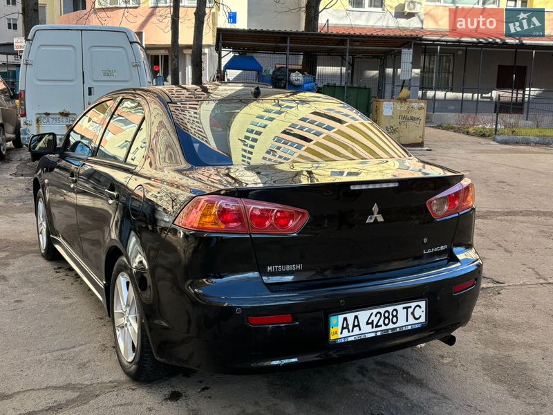 Седан Mitsubishi Lancer 2007 в Киеве
