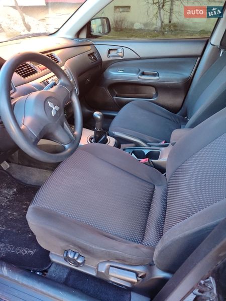 Седан Mitsubishi Lancer 2008 в Сарнах